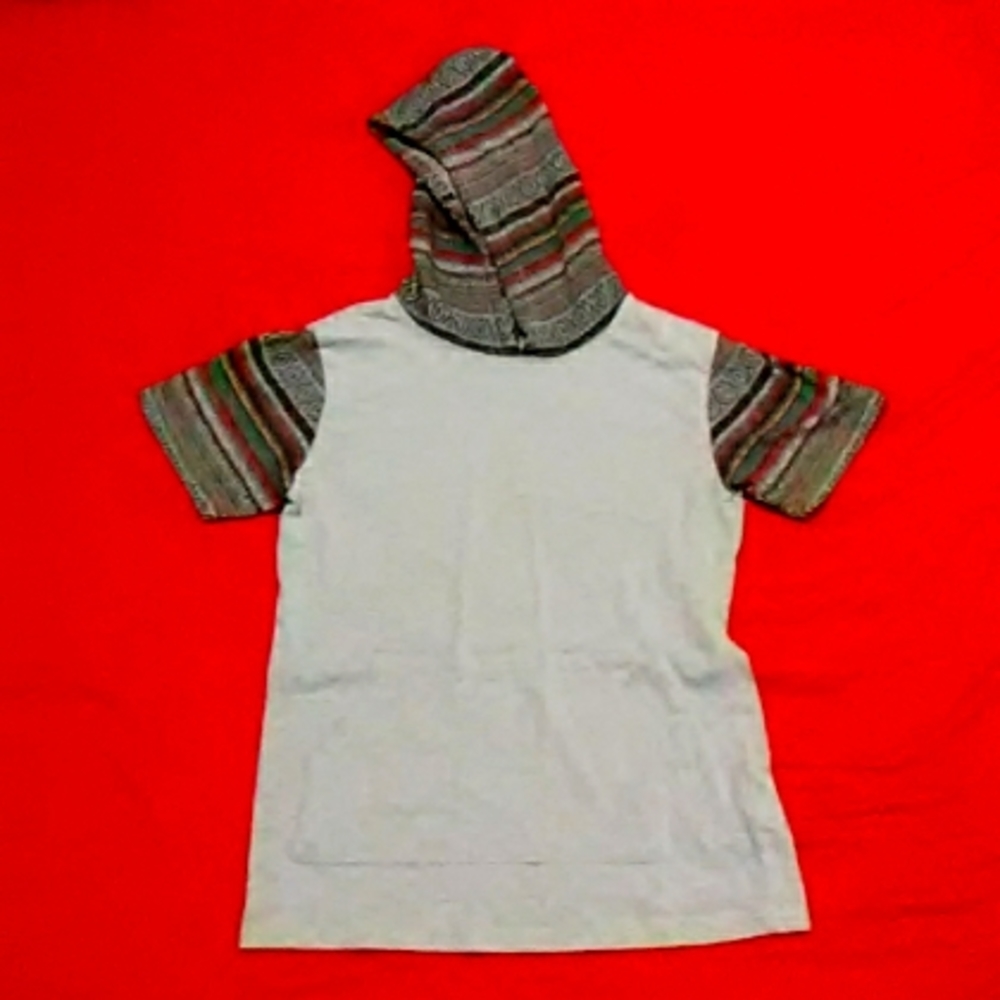 Baha style T-shirt kids large fits like 10/12